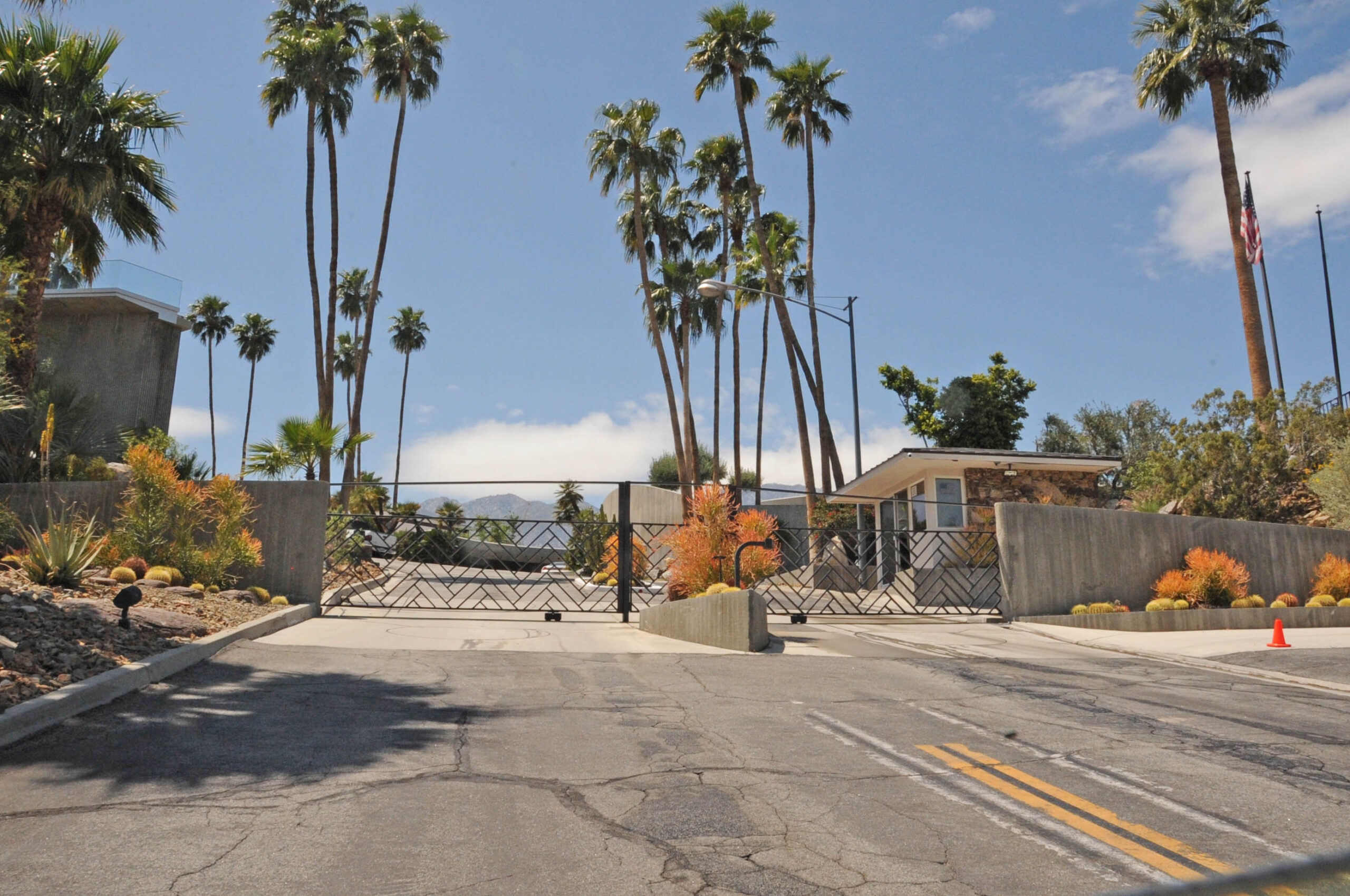 The Elrod House – California, USA