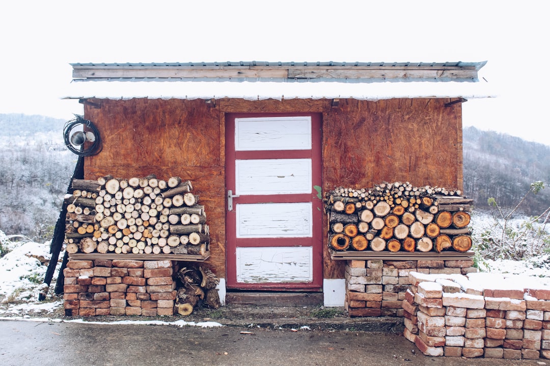 Cob Houses Using Natural & Recycled Elements