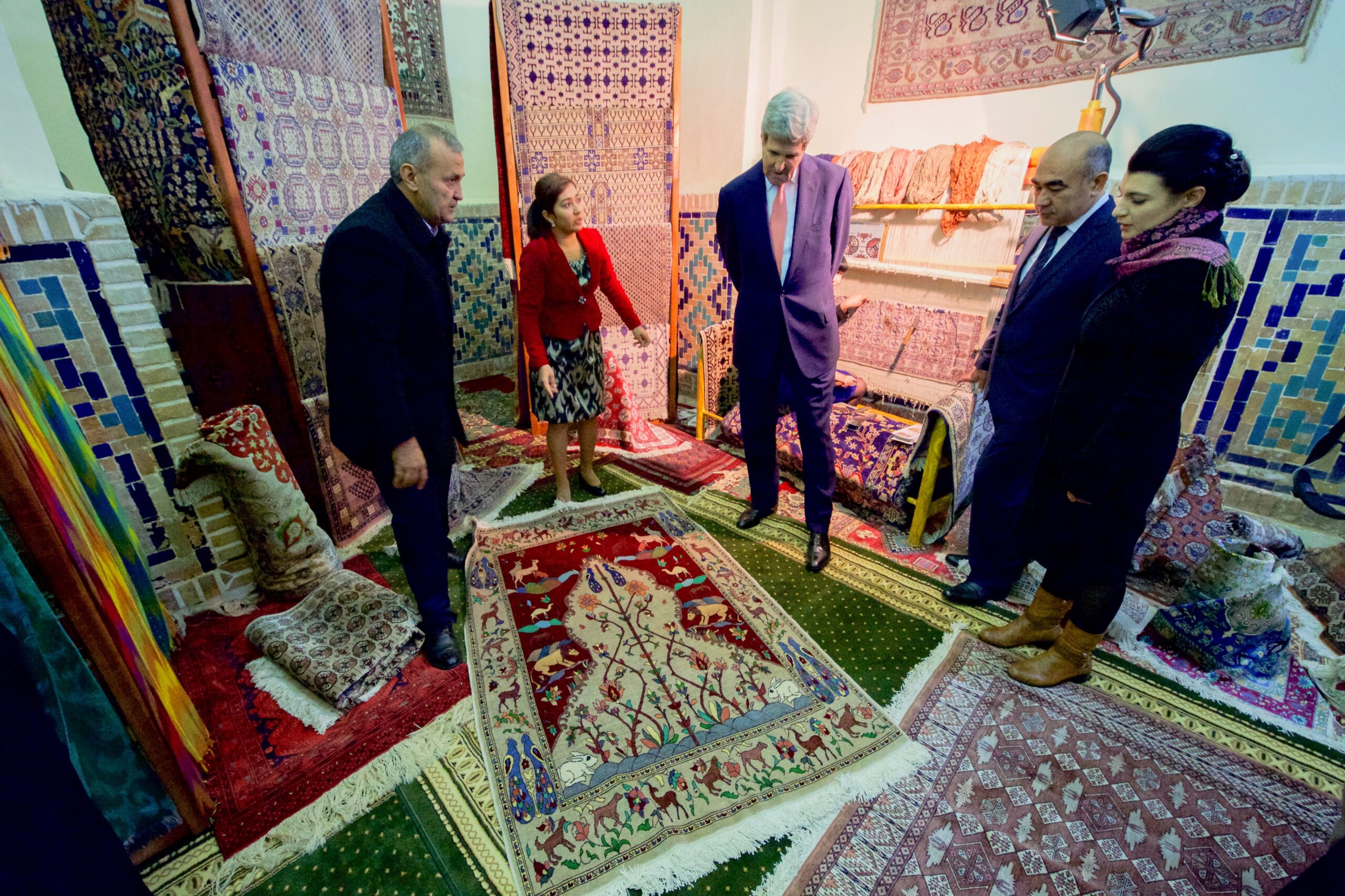 Traditional Carpets and Rugs