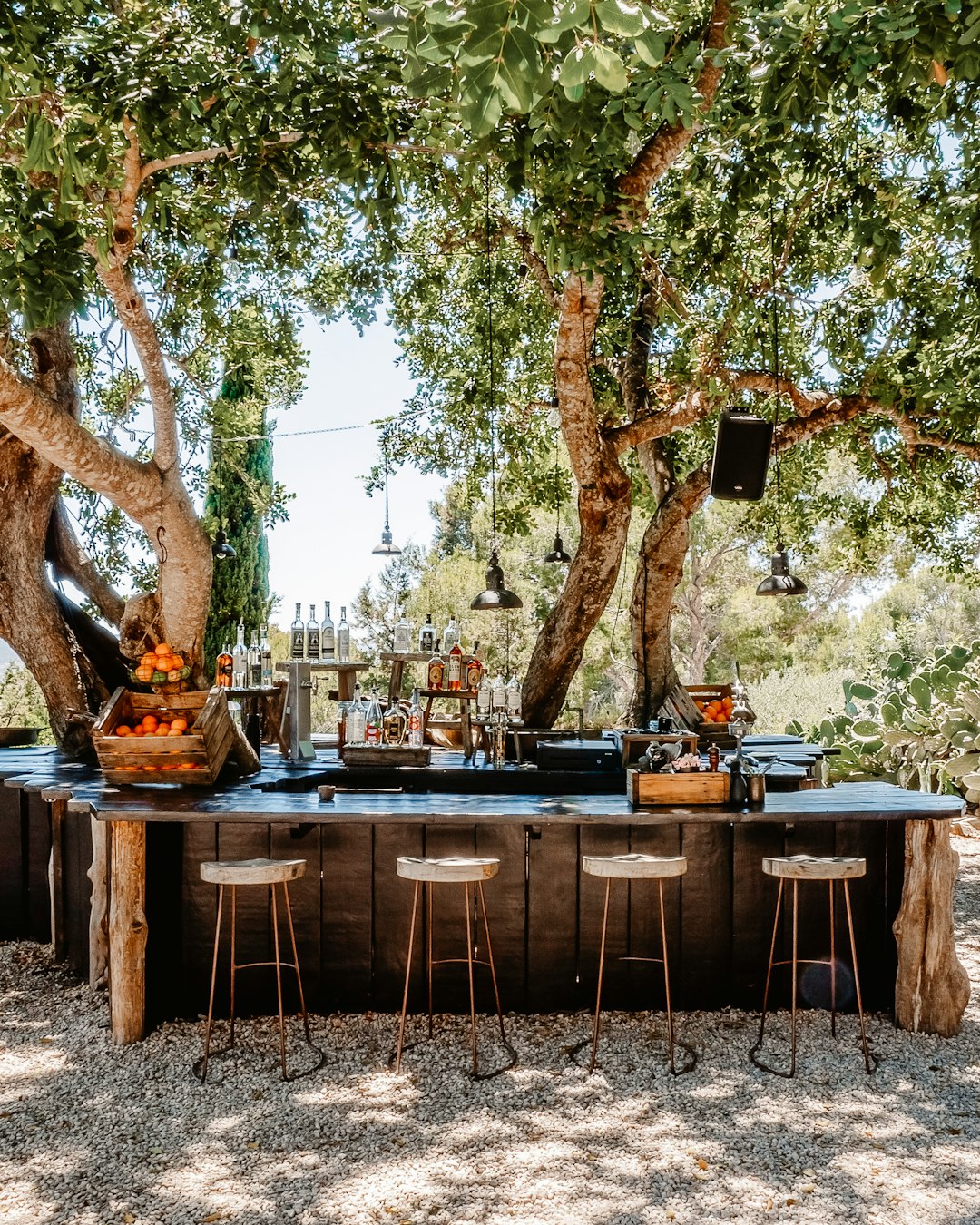 Open-Air Kitchens & Dining Spaces