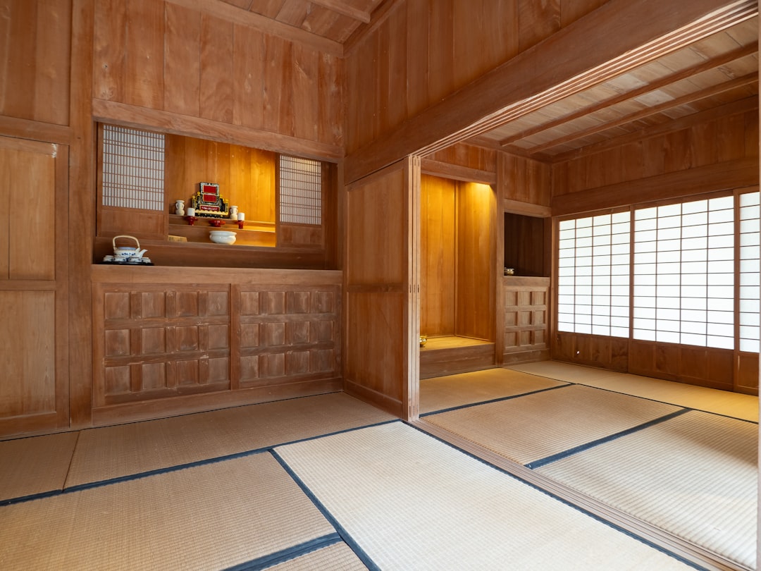 Japan: Minimalist Elegance