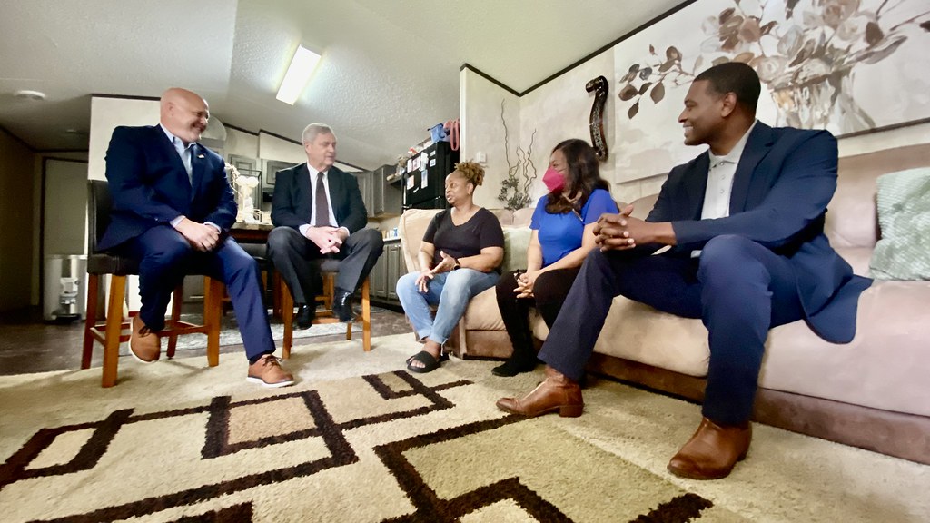 Can Your HOA Really Tell You What to Do? Understanding Your Rights (And Limits)